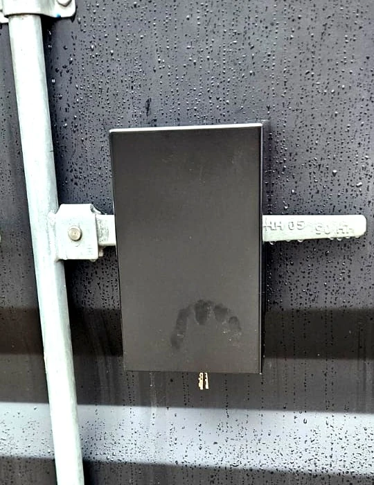 Loose lock box (slip-on) — TLA-SEC-LBXL-01