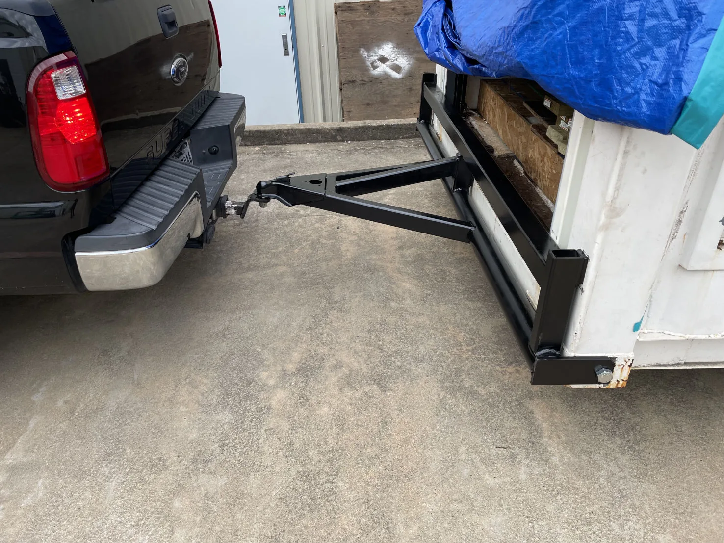 Tow hitch — off road